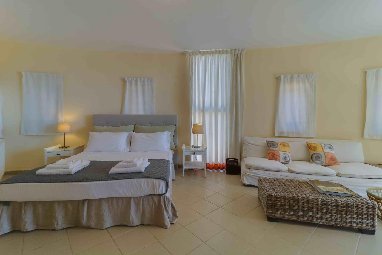 Black Diamond Beachfront Pool Villa Pasithea In Sounio, Athens Sounion Exterior photo