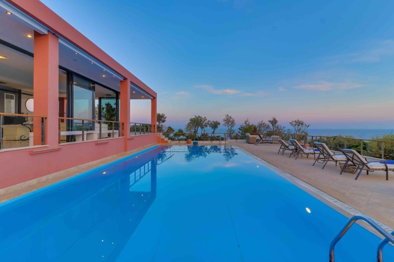 Black Diamond Beachfront Pool Villa Pasithea In Sounio, Athens Sounion Exterior photo